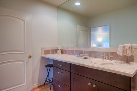 Cottage 5 Bedroom A Bathroom